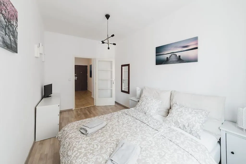Dlouha Hemingway Apartment Prague